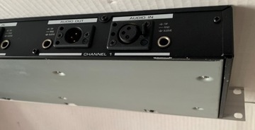 BEHRINGER SUPPRESSOR DE 2000 ПРОЦЕССОР ОБРАТНОЙ СВЯЗИ 19 ДЮЙМОВ