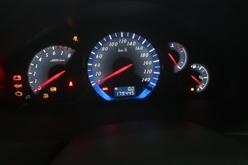 MITSUBISHI GRANDIS 2.4 B PŘÍSTROJOVÁ DESKA BUDÍKY 03-11 EUR