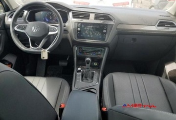 Volkswagen Tiguan II 2023 Volkswagen Tiguan 2023 r., 2,0L SE FWD 2.0 Benzyna 184KM, zdjęcie 8