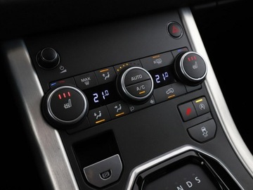 Land Rover Range Rover Evoque I SUV 5d Facelifting 2.0D TD4 150KM 2015 Land Rover Range Rover Evoque 2.0 Td4 AWD SE, zdjęcie 26