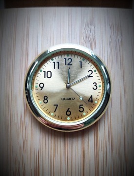 Автомобильные часы - КВАРЦ - Декоративные автомобильные часы - Золото PL