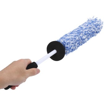 Щетка для чистки автомобильных покрышек