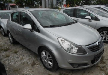 Opel Corsa D Hatchback 1.2 Twinport ECOTEC 80KM 2009 Opel Corsa Opel Corsa D 1.2 benzyna 81 KM 1.2 Benzyna 81KM, zdjęcie 2