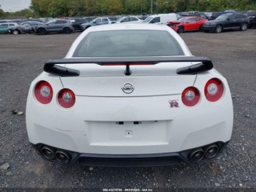 Nissan GT-R 2016 Nissan GT-R Black Edition 2016 3.8l 3.8 Benzyna 545KM, zdjęcie 4