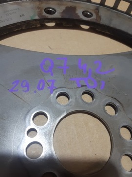 AUDI Q7 4L 4.2 TDI KOLO SETRVAČNÍK 057105323AB