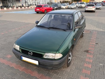 Opel Astra F Sedan 1.4 i 60KM 2000
