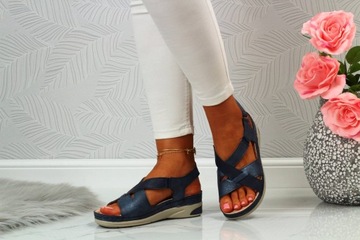 КОЖАНЫЕ САНДАЛИИ ЖЕНСКИЕ, ПРОФИЛЬНЫЕ, ПРИШИВАННЫЕ НА ЛИПУЧКЕ