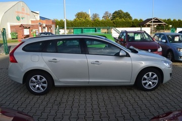 Volvo V60 I Kombi 1.6 T3 150KM 2013 Volvo V60, z Niemiec, OPŁACONY, zdjęcie 4