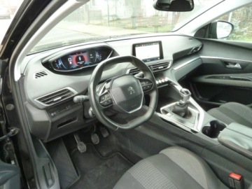 Peugeot 3008 II Crossover 1.2 PureTech 130KM 2018 Peugeot 3008 NAWIGACJAKAMERA COFANIAAUTOMATGWARANCJA 1.2 Benzyna 131KM, zdjęcie 6