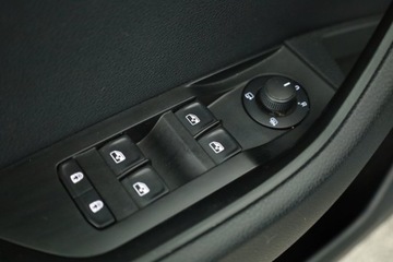 Skoda Superb III Kombi Facelifting 2.0 TDI SCR 200KM 2021 Skoda Superb 2.0 TDI, Salon Polska, 1. Właściciel, zdjęcie 18