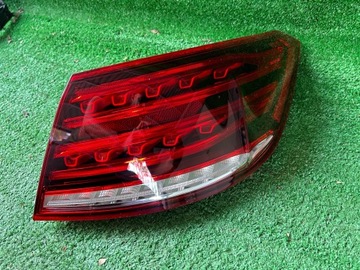 Mercedes E-Klasa Coupe W207 A207 LIFT lampa tył prawa A2079063400