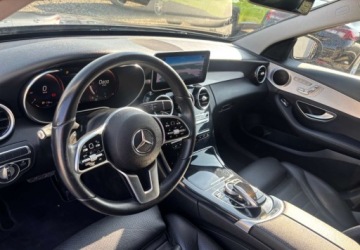 Mercedes Klasa C W205 Kombi Facelifting 2.0 300d 245KM 2020 Mercedes-Benz Klasa C Bogata wersja 2.0 Diesel 245KM, zdjęcie 11