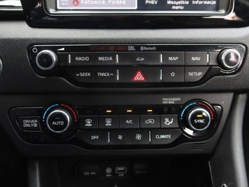 Kia Niro I Crossover 1.6 GDi Hybrid 141KM 2017 Kia Niro Plug-in Hybrid, Serwis ASO, Automat, zdjęcie 15