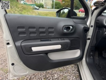 Citroen C3 III Hatchback Facelifting 1.2 PureTech 83KM 2021 Citroen C3 1.2 T Po duzym serwis Szwajcaria - Top stan 1.2 Benzyna, zdjęcie 37