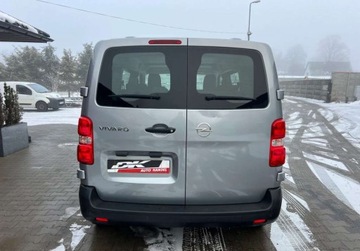 Opel Vivaro C Kombi Long 1.5 120KM 2020 Opel Vivaro 1.5 Diesel 120 KM 9 osobowy Klimatyzacja 1.5 Diesel 120KM, zdjęcie 2