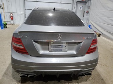 Mercedes Klasa C W205 2014 Mercedes-Benz Klasa C 63 AMG 2014 6.2l 6.2 Benzyna 451KM, zdjęcie 2