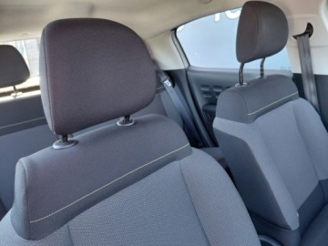 Citroen C3 III VAN 1.2 PureTech 82KM 2021 Citroen C3 Klimatronik Navi Tempomat Asystent pasa 1.2 Benzyna 82KM, zdjęcie 13