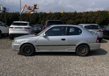 Hyundai Accent II Sedan 1.3 i 12V 86KM 2002 Hyundai Accent I rejestracja 2003r. 1.3 Benzyna 86KM, zdjęcie 1