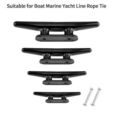 Черный нейлоновый ремень для крепления каяка.