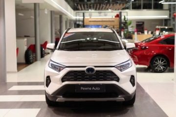 Toyota RAV4 V SUV Facelifting 2.5 Hybrid Dynamic Force 222KM 2024 Toyota RAV4 2.5 Hybrid Comfort Style 4x4 2.5 Hybryda 222KM