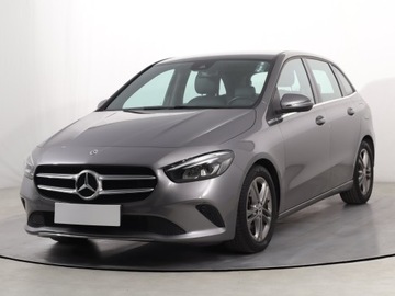 Mercedes Klasa B W247 Sports Tourer 1.3 B180  136KM 2019 Mercedes B B 180, Salon Polska, Automat, Skóra, zdjęcie 1
