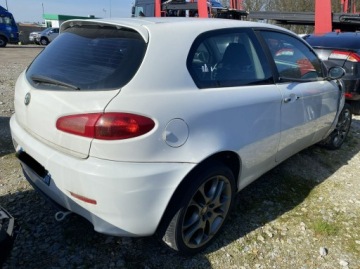 Alfa Romeo 147 Hatchback 1.9 MultiJet 8v 120KM 2008 Alfa Romeo 147 JTD, zdjęcie 2