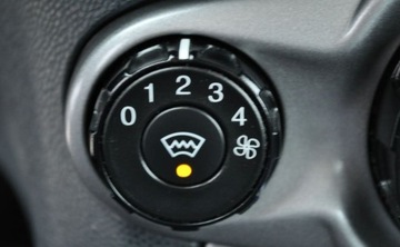 Ford Fiesta VII Hatchback 5d 1.25 Duratec 82KM 2011 Ford Fiesta 1.25 Benzyna Klimatyzacja Cz.parkowania 1.2 Benzyna 82KM, zdjęcie 28