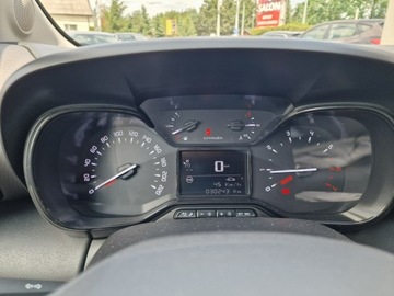 Citroen C3 Aircross  I Crossover Facelifting 1.2 PureTech 110KM 2023 Citroen C3 Aircross 1.2 Aircross Ledy Navigacja, zdjęcie 30