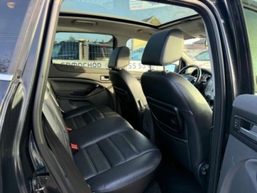 Ford Kuga II SUV 2.0 Duratorq TDCi 140KM 2012 Ford Kuga Nawigacja Panoramadach Lampy LED Automat Skora Podgrzewane Fotele, zdjęcie 6