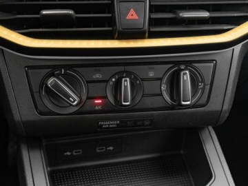 Seat Ibiza V Hatchback 5d Facelifting 1.0 MPI 80KM 2021 Seat Ibiza 1.0 MPI Style LED Cz.cof Lane Front, zdjęcie 17