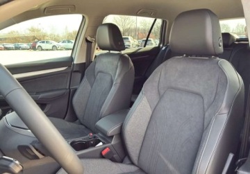 Volkswagen Golf VIII 2026 Volkswagen Golf Variant Life Plus 1.5 eTSI mHEV 115KM DSG 1.5 Benzyna 116KM, zdjęcie 4