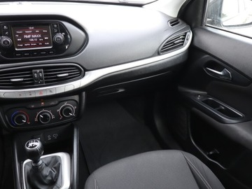 Fiat Tipo II Hatchback 1.4 95KM 2017 Fiat Tipo 1.4 16V, Salon Polska, Klima, Parktronic, zdjęcie 7
