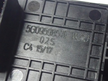 КНОПКИ ОТКРЫТИЯ И РЕГУЛИРОВКИ ОКОН НА ПАНЕЛИ VW T-ROC. ЗЕРКАЛА 5G0959857E