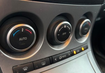 Mazda 3 II Sedan 1.6 MZR 105KM 2011 Mazda 3 2011 rok kamera cofania KLIMATRONIK Zadbany 1.6 Benzyna, zdjęcie 19