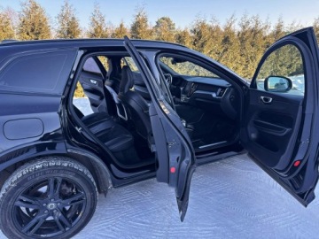 Volvo XC60 II Crossover D3 150KM 2018 Volvo XC 60 2,0 D3 R-Design LED Virtual Radar, zdjęcie 6