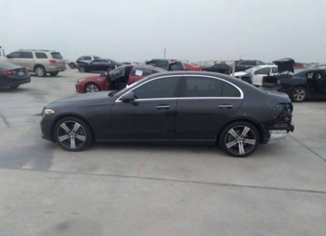 Mercedes 2022 Mercedes-Benz Klasa C 2022, 2.0L, od ubezpieczalni 2.0 Benzyna 255KM, zdjęcie 3