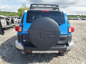 Toyota FJ Cruiser 2008 Toyota FJ 2008, po lekkim gradobiciu, od ubezpieczalni 4.0 Benzyna 399KM, zdjęcie 4