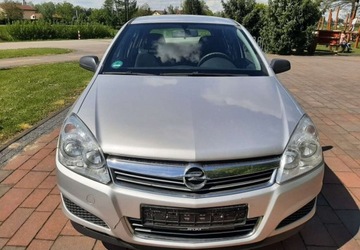 Opel Astra J Hatchback 5d 1.6 Twinport ECOTEC 115KM 2009 Opel Astra Opel Astra 1.6 Active, zdjęcie 1