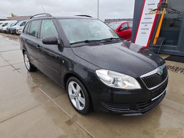 Skoda Fabia II Kombi Facelifting 1.2 TSI 85KM 2011 Skoda Fabia 1,2 tsi 85KM klimatronik alu wspomaganie lift oplacona 1.2, zdjęcie 3