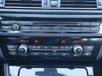 BMW Seria 5 F10-F11 Touring Facelifting 525d 218KM 2016 BMW 5 525d xDrive, 214 KM, 4X4, Automat, Skóra, zdjęcie 11