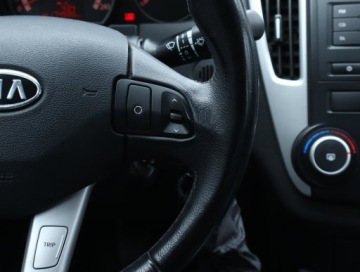 Kia Ceed I Hatchback 1.4 109KM 2009 Kia Ceed 1.4 CVVT, Klima, Tempomat, Parktronic, zdjęcie 17