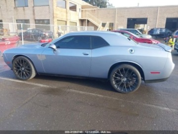 Dodge Challenger III 2019 Dodge Challenger 2019 Dodge Challenger SXT RWD 3.6 Benzyna 305KM, zdjęcie 1