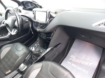 Peugeot 2008 I SUV Facelifting 1.2 PureTech 110KM 2017 Peugeot 2008 Navi Klimatronik Sensor Alu PDC 1.2 Benzyna 110KM, zdjęcie 12