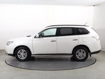 Mitsubishi Outlander III 2013 Mitsubishi Outlander 2.0, Salon Polska, zdjęcie 2