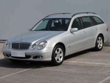 Mercedes Klasa E W211 Kombi S211 1.8 (200 Kompressor) 163KM 2005 Mercedes E E 200 Kompressor , GAZ, Automat, Xenon, zdjęcie 1