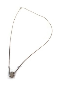 Wyrób jubilerski - Srebrny łańcuszek z zawieszką p.925 2,82g. dł.44cm