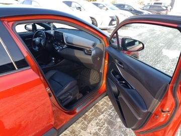 Toyota C-HR I Crossover Facelifting 2.0 Hybrid Dynamic Force 184KM 2020 Toyota C-HR 2.0 Hybrid Selection Toyota C-HR 2.0, zdjęcie 24