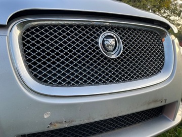 JAGUAR XF I 250 FACELIFT 11-15R. MASKA MŘÍŽKA ORIGINÁLNÍ