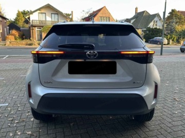 Toyota 2025 Od ręki - Style 1.5 Hybrid 130KM | Tempomat adaptacyjny!, zdjęcie 3