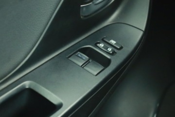 Toyota Yaris III Hatchback 5d Facelifting 2017 1.5 Dual VVT-iE 111KM 2018 Toyota Yaris 1.5 Dual VVT-i, Salon Polska, zdjęcie 13